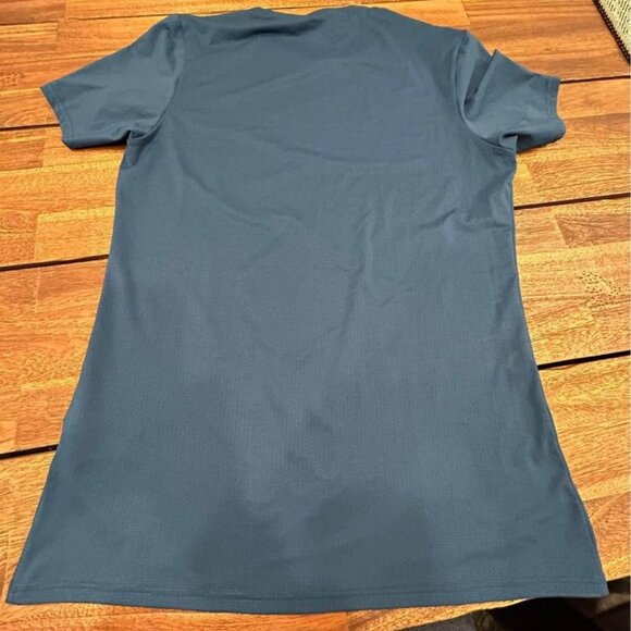GYMSHARK mens t-shirt. Size Medium. New condition. Blue. Worn one or two times. - Picture 8 of 10